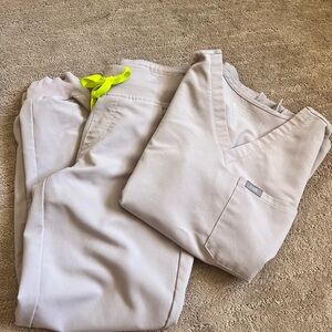 FIGS!!!Women’s light grey scrubs